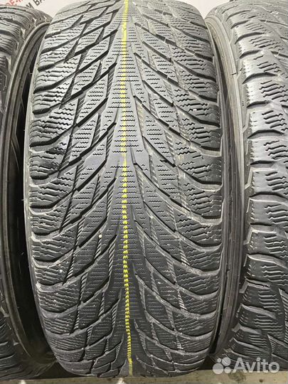 Nokian Tyres Hakkapeliitta R2 225/55 R17 93M