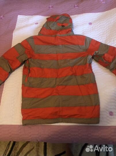 Сноубордическая куртка burton