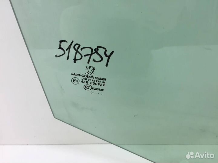 Стекло двери передней правой Peugeot 308 2007