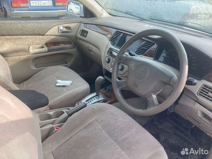 Mitsubishi Lancer Cedia 1.8 CVT, 2002, битый, 160 000 км