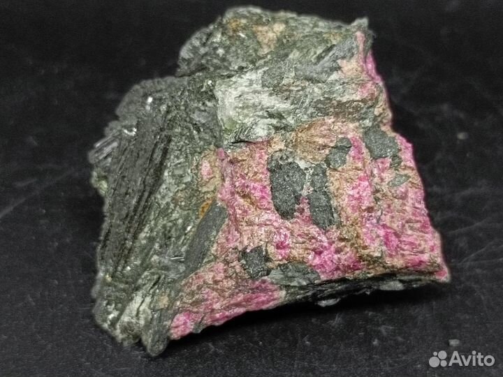 Эвдиалит, Эгирин. 62