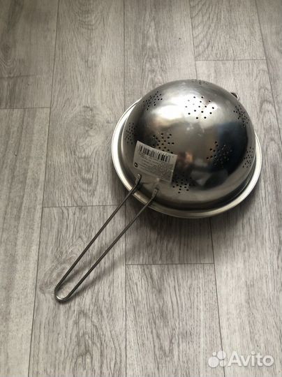 Дуршлаг с ручкой из нержавеющей стали диаметр 22
