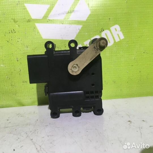 Моторчик привода заслонок отопителя Мазда 6