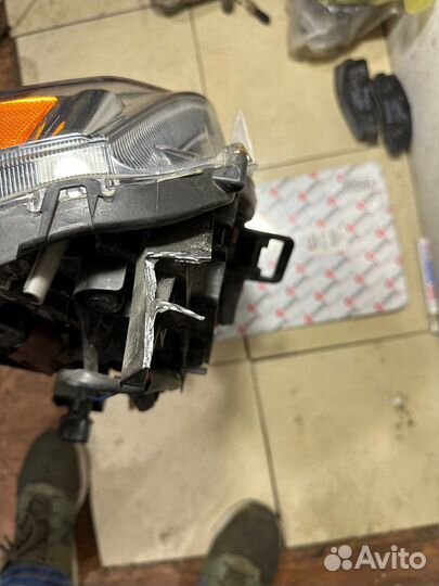 Фара правая Mitsubishi outlander xl после 2009
