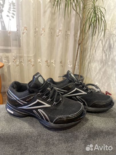 Кроссовки reebok женские 37