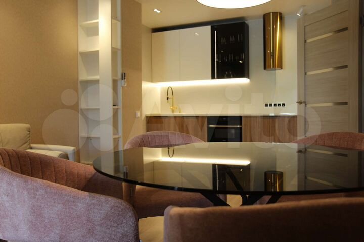 2-к. квартира, 67 м², 1/5 эт.