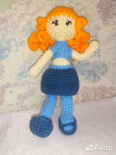 Вязаная кукла Тильда