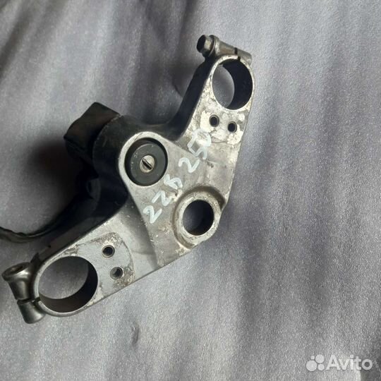 Траверса верхняя Kawasaki ZZR 250