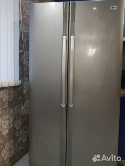 Холодильник LG