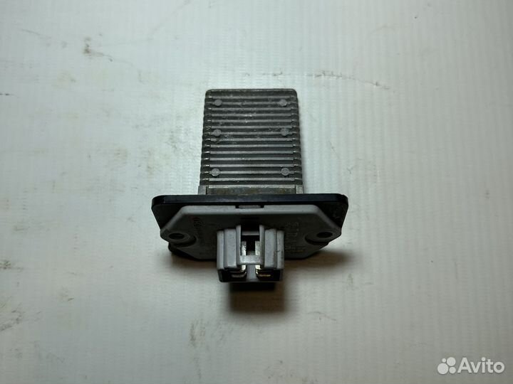 Резистор печки / реостат Hyundai Santa Fe I