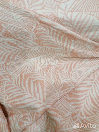 Декоративная подушка и плед