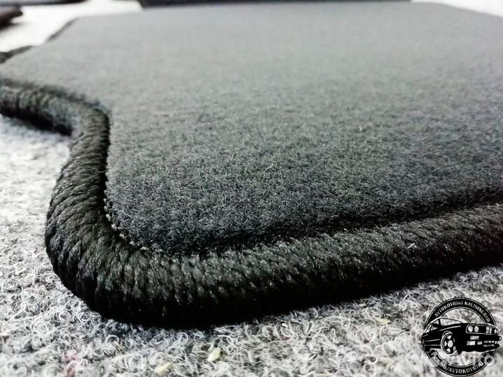 Автомобильные коврики для BMW e32