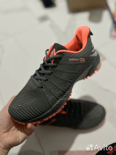 Кроссовки adidas neo