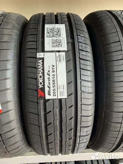 Yokohama Bluearth ES32 205/55 R16