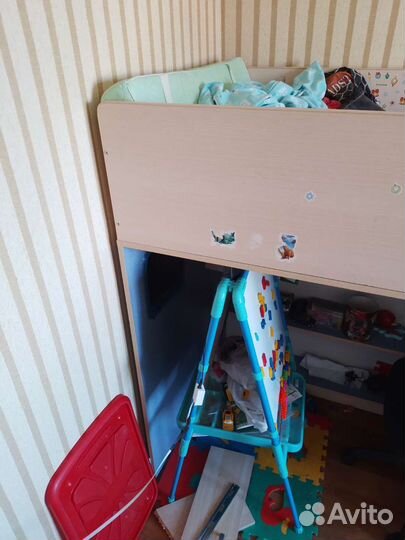 Детская кровать чердак бу, со шкафом