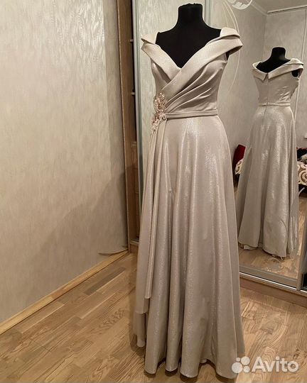Вечернее платье в аренду / прокат