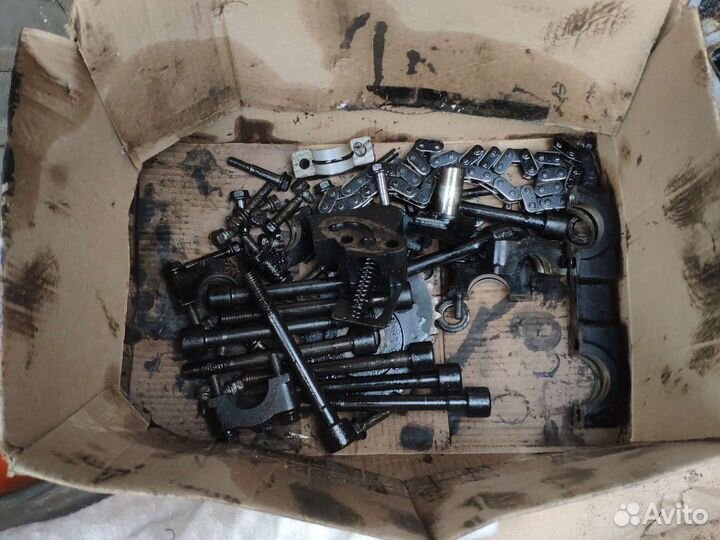 Головка блока мотора Нисан Пульсар 1.5 2000г