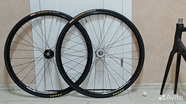 Вилсет для фикса новый mavic / Колеса для фикса