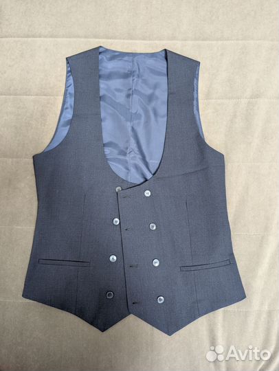 Мужской костюм с жилетом 48 M 182