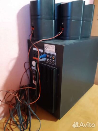 Саббуфер и пять колонок