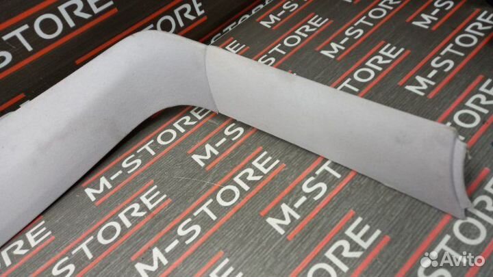 Обшивка двери багажника Mercedes-Benz E-Class W211