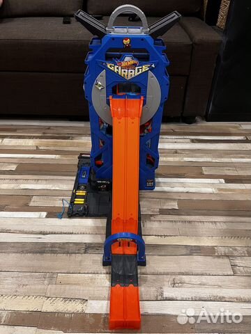 Hot wheels трек гараж
