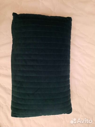 Подушки декоративные для дивана или кровати