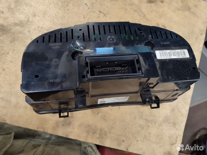 Приборная панель Volkswagen Jetta 5