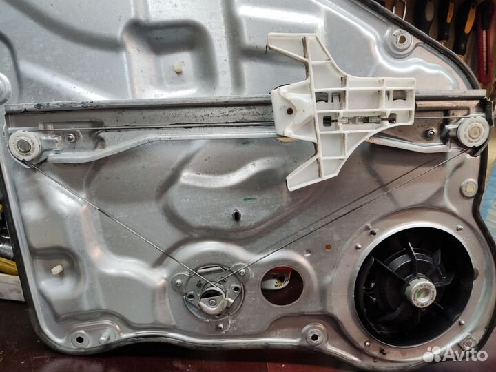 Kia ceed стеклоподъемник, задний левый