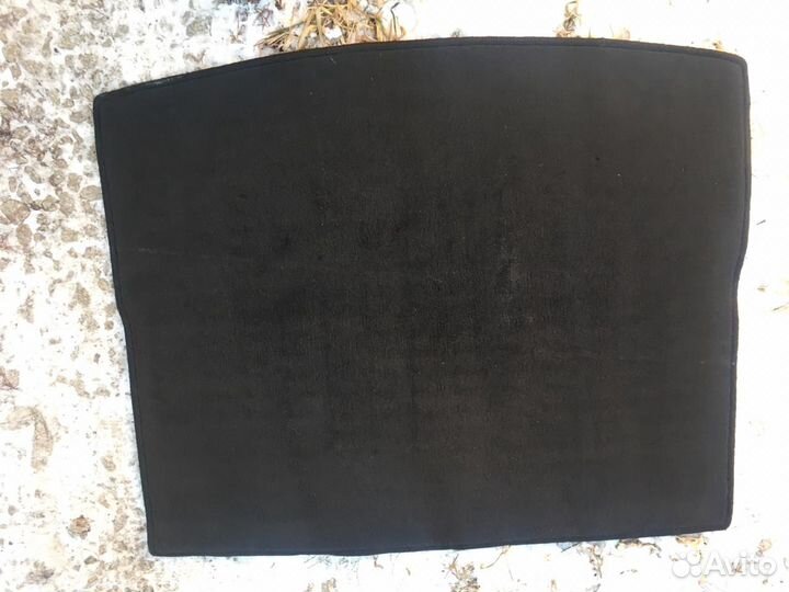 Шторки на передние боковые окна и коврик багажника