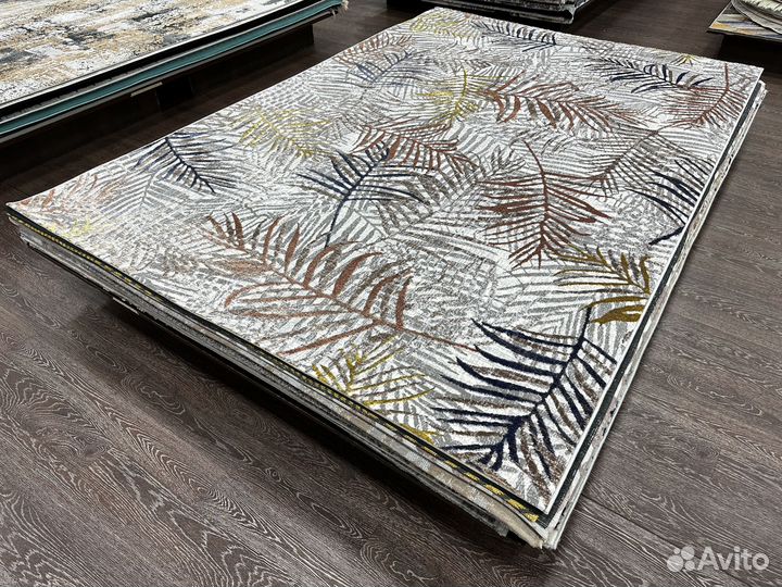 Ковер новый 2х2.9м