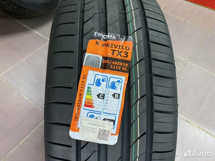 Tracmax X-Privilo TX3 285/45 R19 и 255/50 R19