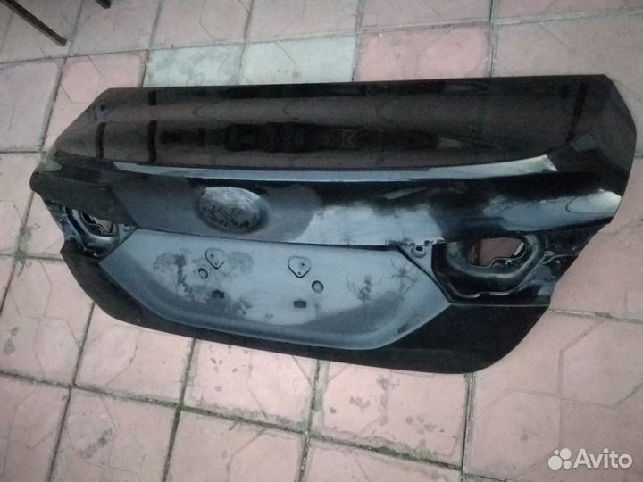 Toyota Camry V70 крышка багажника