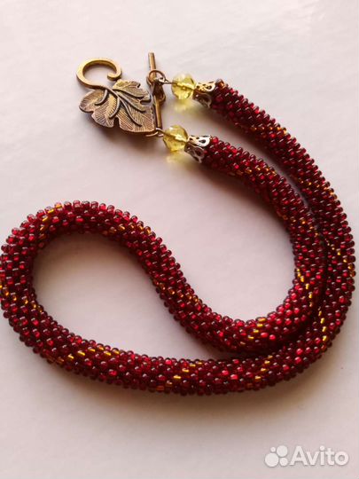 Колье жгут из бисера