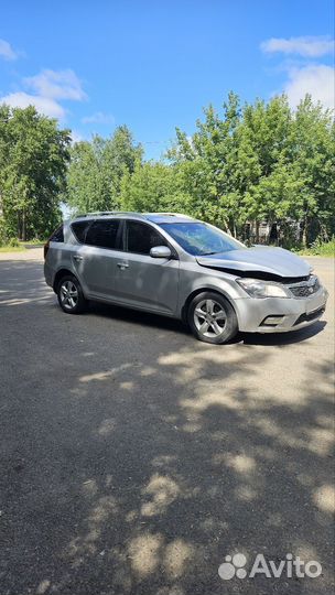 Kia Ceed 1.6 МТ, 2010, битый, 270 000 км