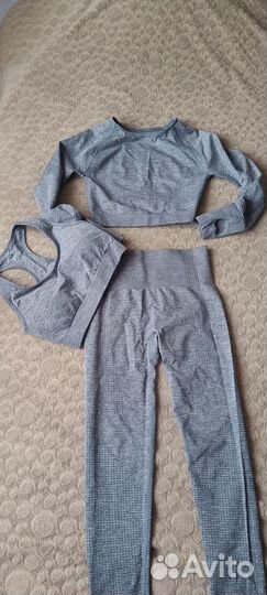 Спортивный костюм бесшовный для фитнеса и йоги