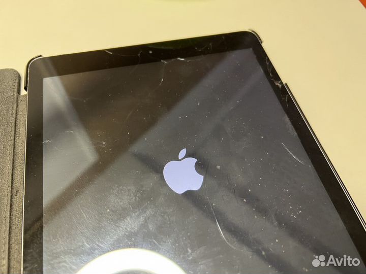 Планшет Apple iPad Air (A1475)