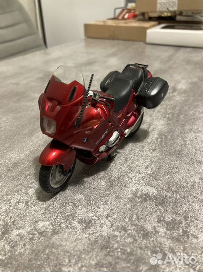 Модель мотоцикла BMW R1100