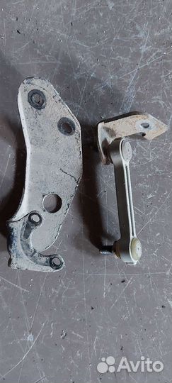 Крепление датчика высоты Volkswagen Phaeton