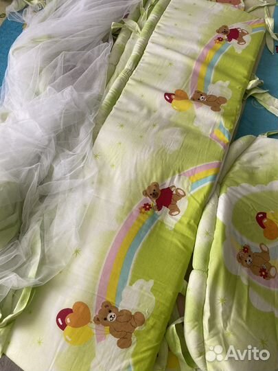 Бортикиив кроватку с балдахином