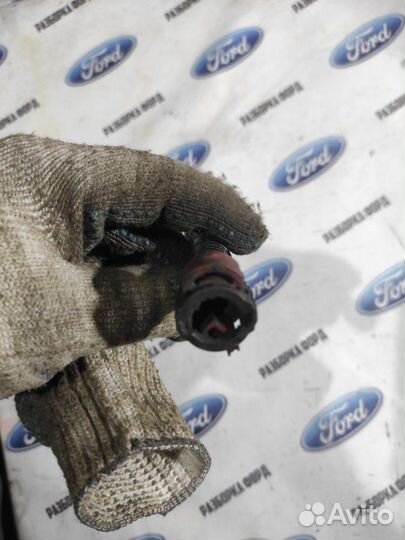 Трубка топливная Ford Escape 3.0 2004-2007