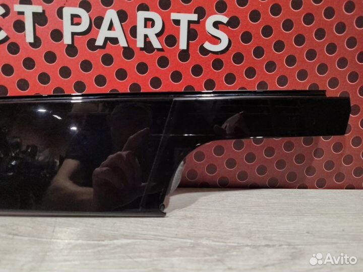 Накладка двери передней правой Bmw X6 G06 B57D30B