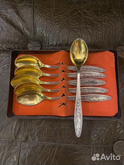 Наборы столовых приборов