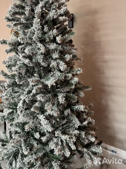 Елка искусственная 240