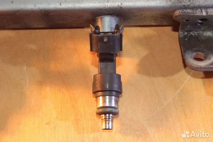 Форсунка топливная Nissan MR20DE 2.0
