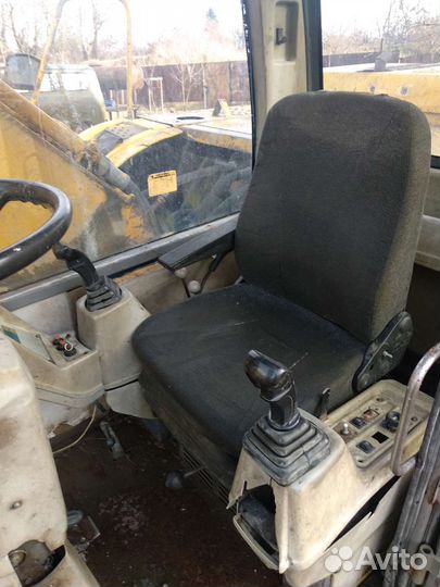 Трактор ARMATRAC 1054, 2004