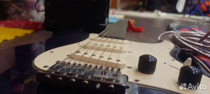 Электрогитара с комбоусилителем, кабель,чехол, б/у