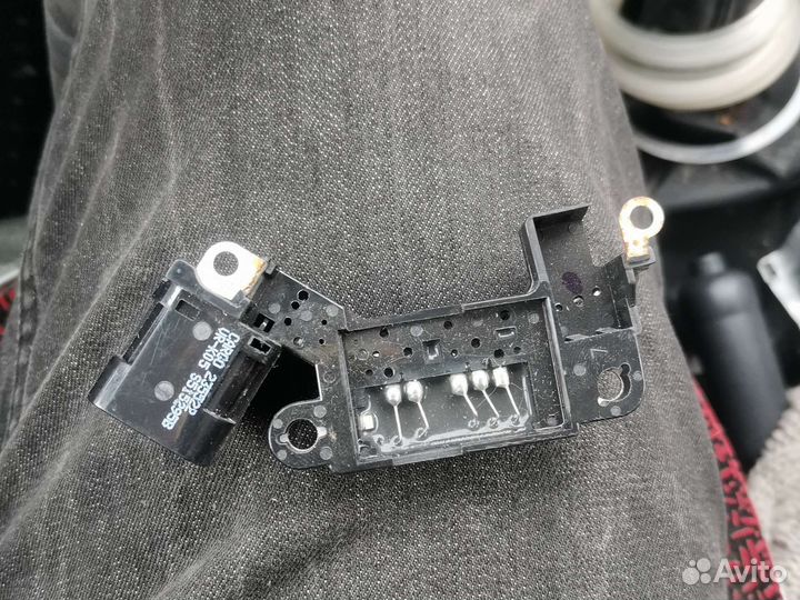 Реле генератора Kia, Heundai 2л