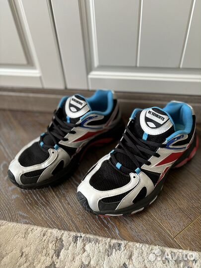 Кроссовки Vetements x Reebok Spike Runner 200
