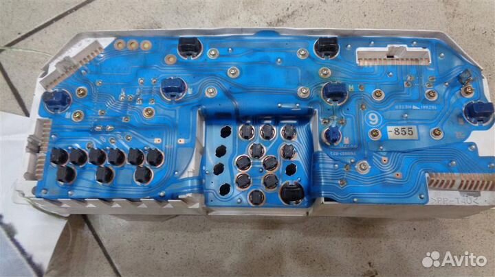 Панель приборов Mitsubishi Pajero, Montero 2 1991